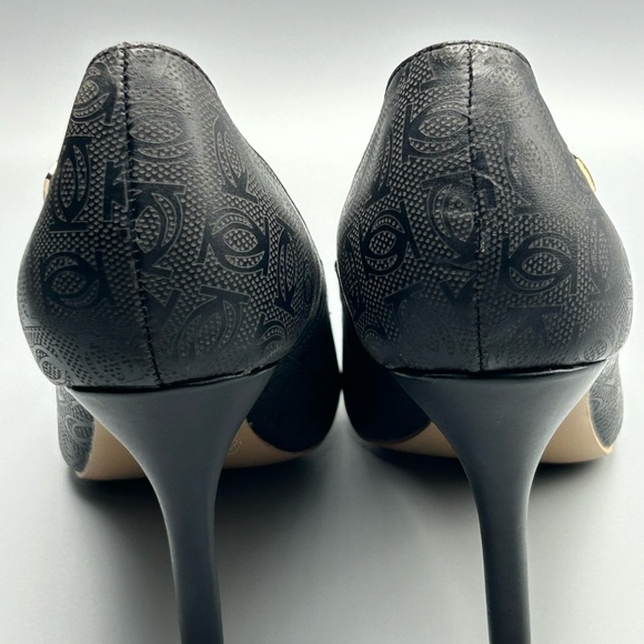 Bebe Sayde Black Logo Pointed Toe Pumps Size 7 NWOT - Picture 11 of 12